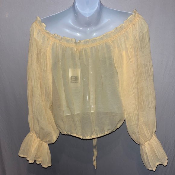 NWT yellow blouse from Buckle - Picture 2 of 3